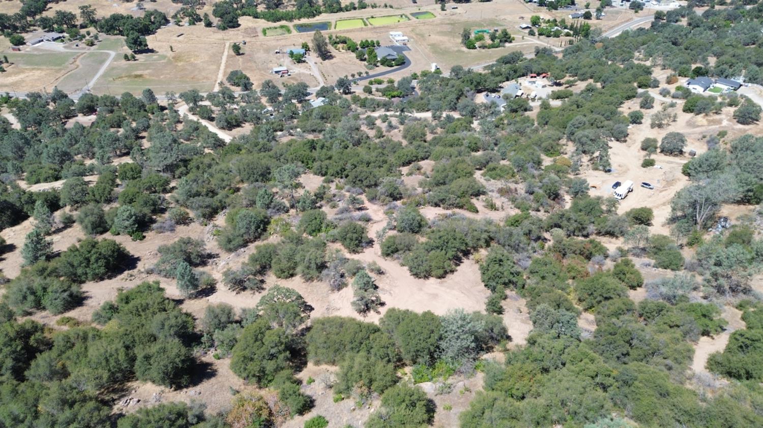 28 Buckaroo Ln, Auberry, CA 93602