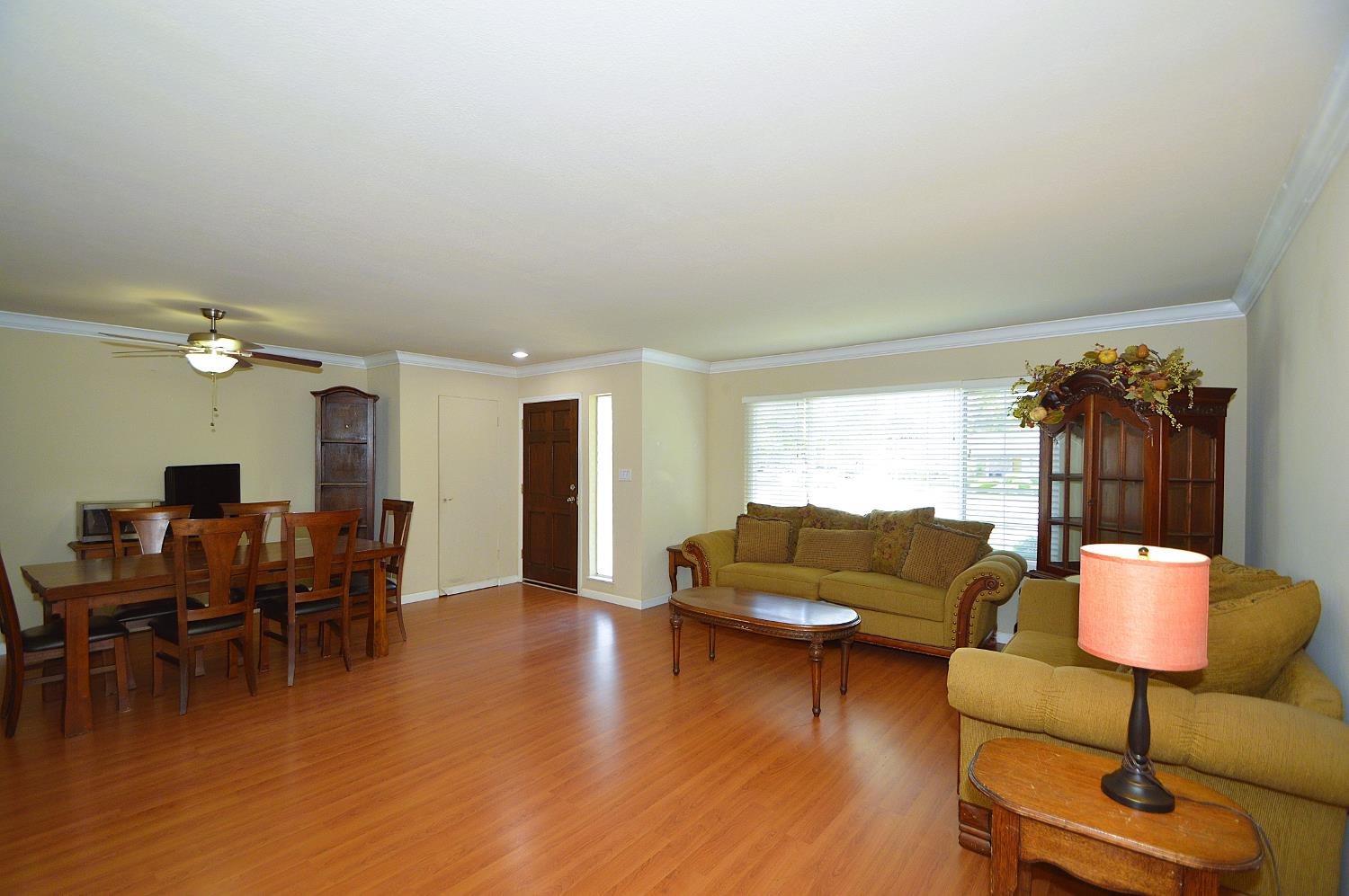 516 E Roberts Ave, Fresno, CA 93710