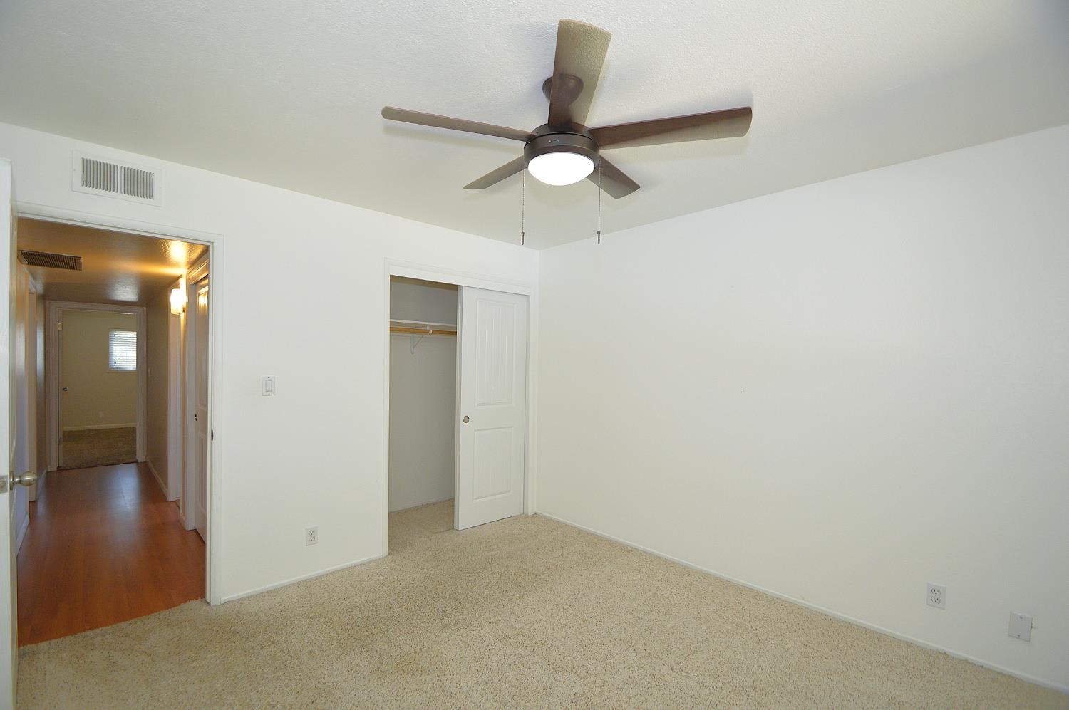 516 E Roberts Ave, Fresno, CA 93710