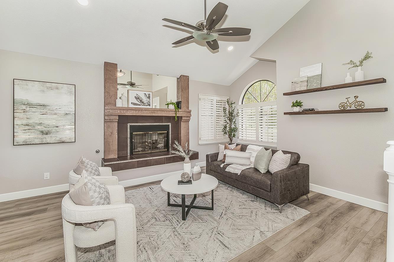 1074 E Cole, Fresno, CA 93720