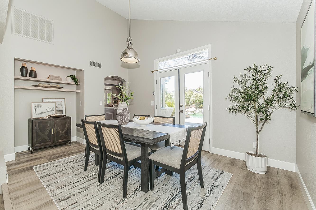 1074 E Cole, Fresno, CA 93720