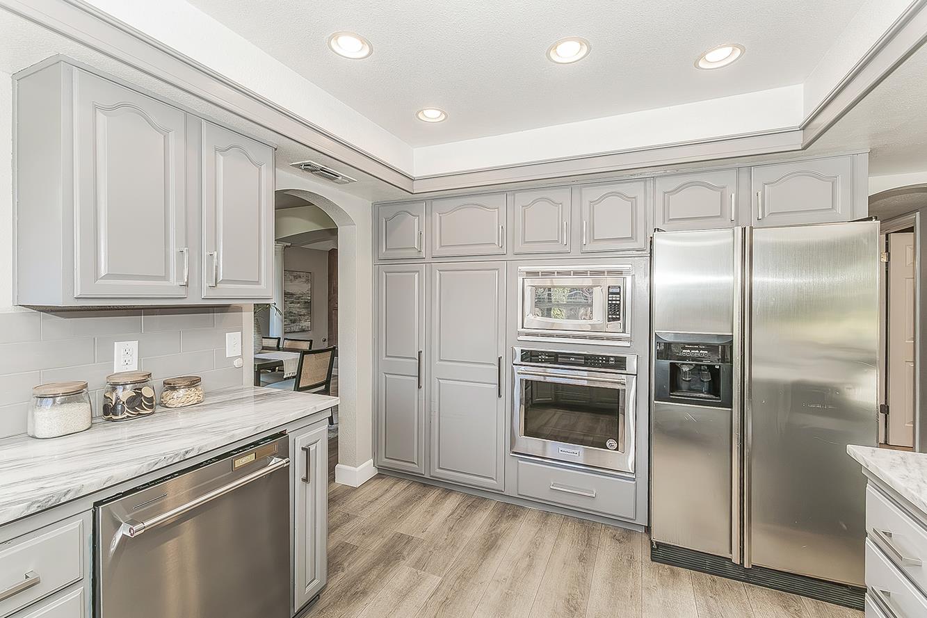 1074 E Cole, Fresno, CA 93720