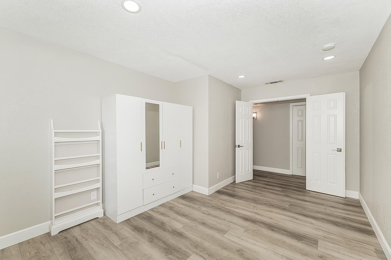 1074 E Cole, Fresno, CA 93720