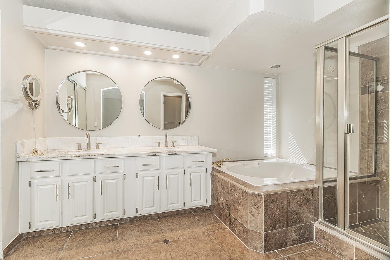 1074 E Cole, Fresno, CA 93720