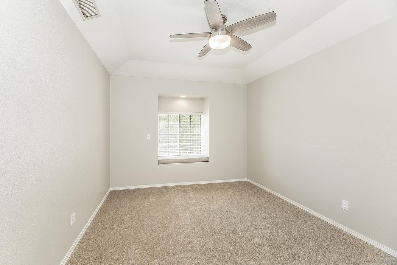 1074 E Cole, Fresno, CA 93720