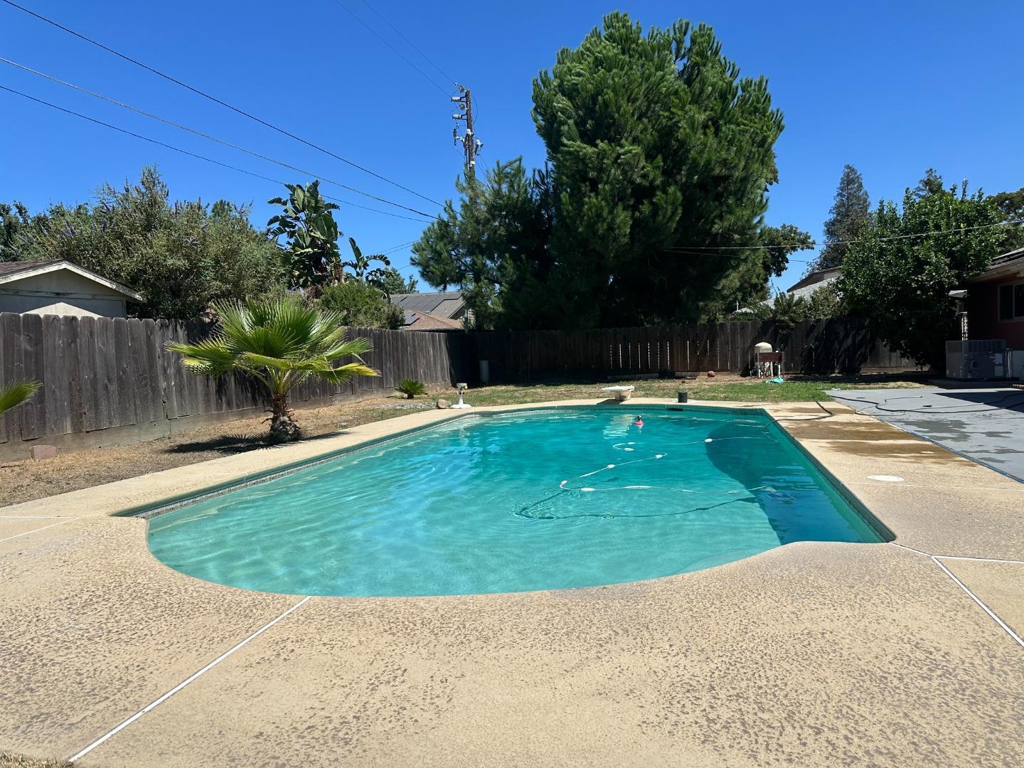 416 Krest St, Madera, CA 93637