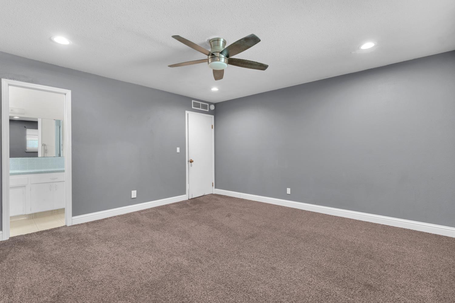 416 Krest St, Madera, CA 93637