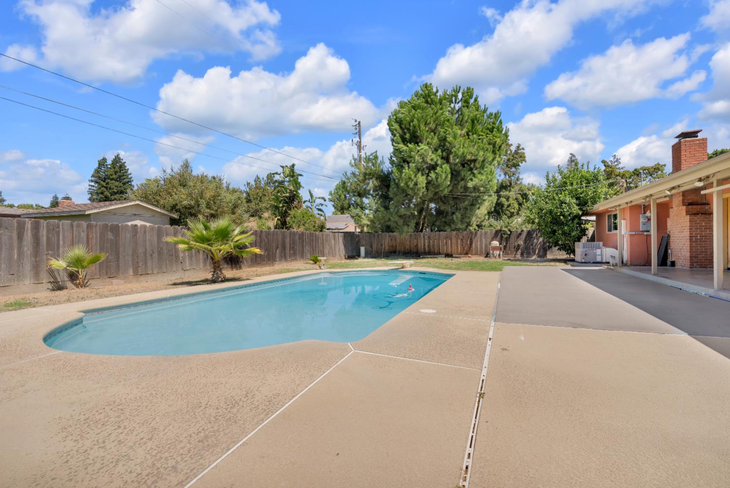 416 Krest St, Madera, CA 93637
