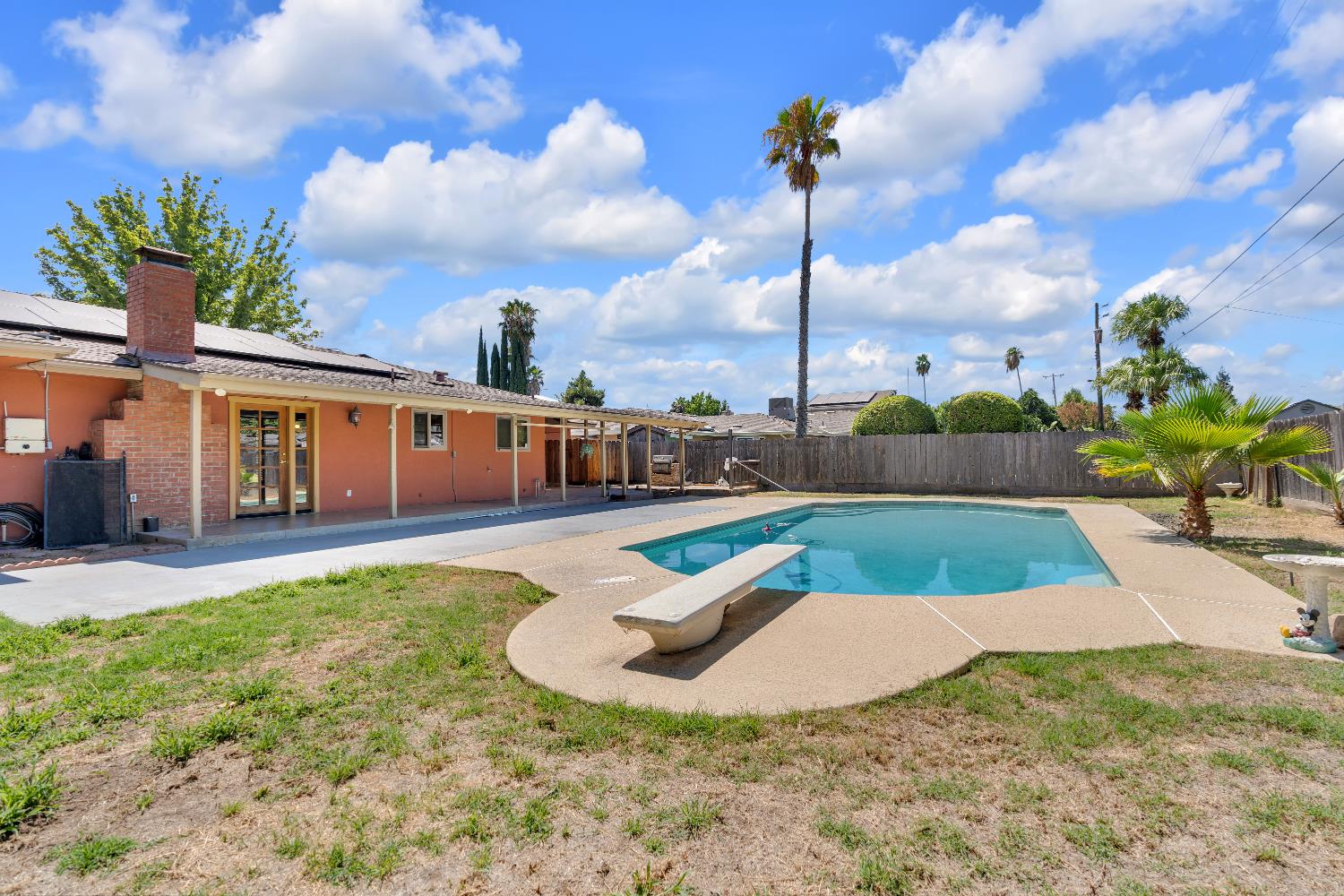 416 Krest St, Madera, CA 93637