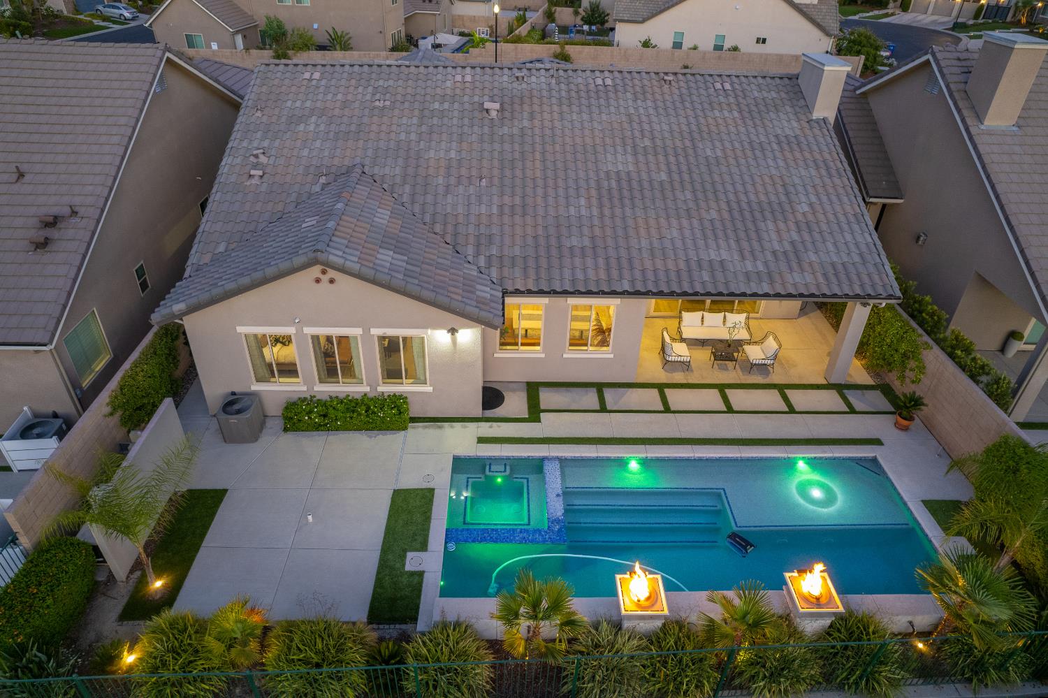 11739 N Turf Dr, Fresno, CA 93730