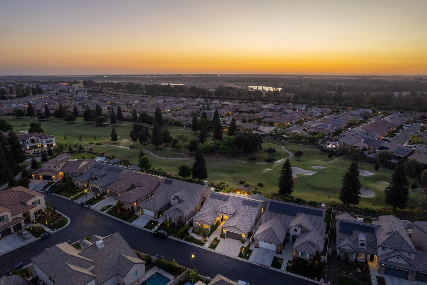 11739 N Turf Dr, Fresno, CA 93730