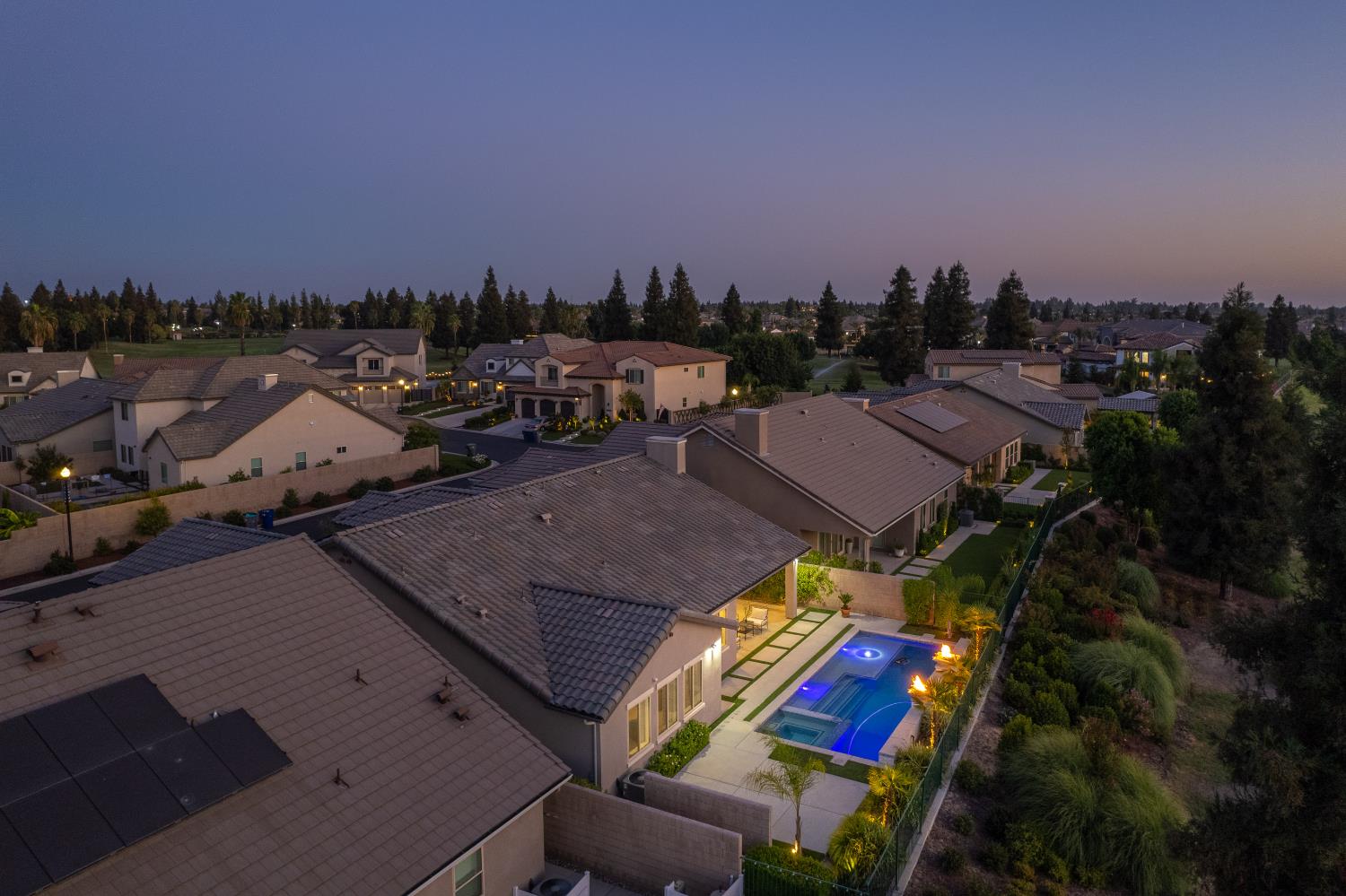 11739 N Turf Dr, Fresno, CA 93730