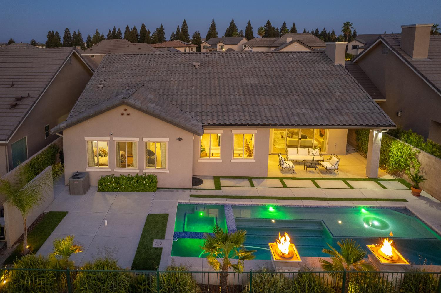 11739 N Turf Dr, Fresno, CA 93730