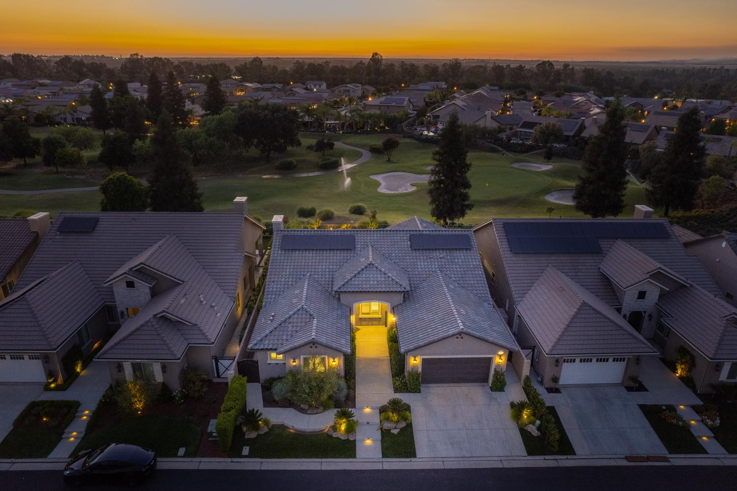 11739 N Turf Dr, Fresno, CA 93730