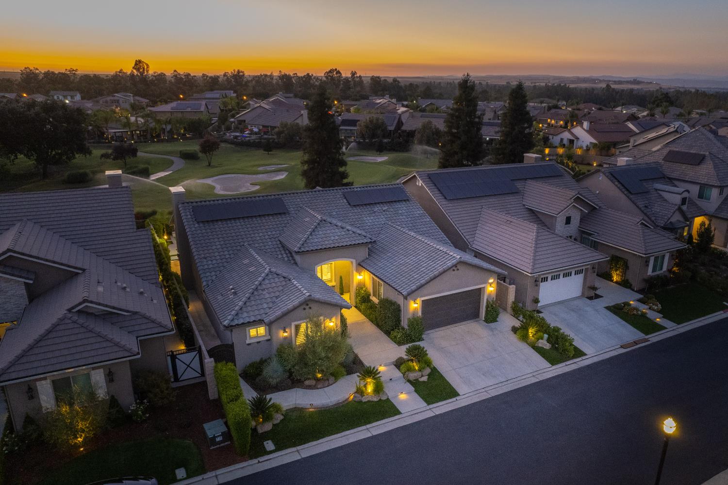 11739 N Turf Dr, Fresno, CA 93730
