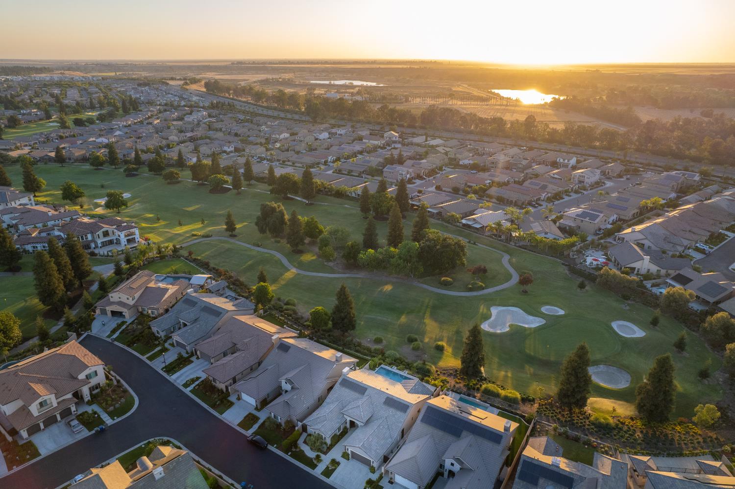 11739 N Turf Dr, Fresno, CA 93730