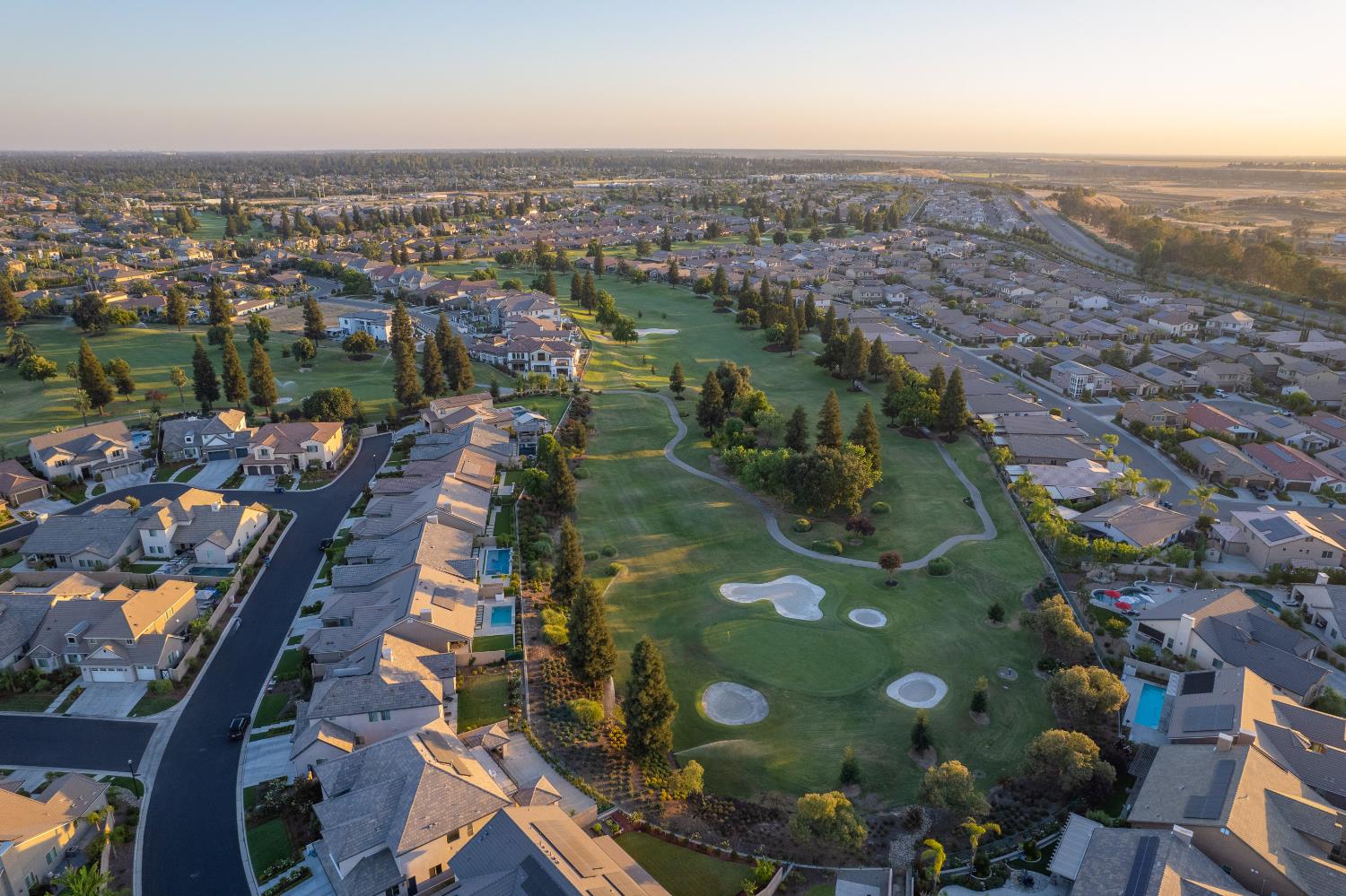11739 N Turf Dr, Fresno, CA 93730