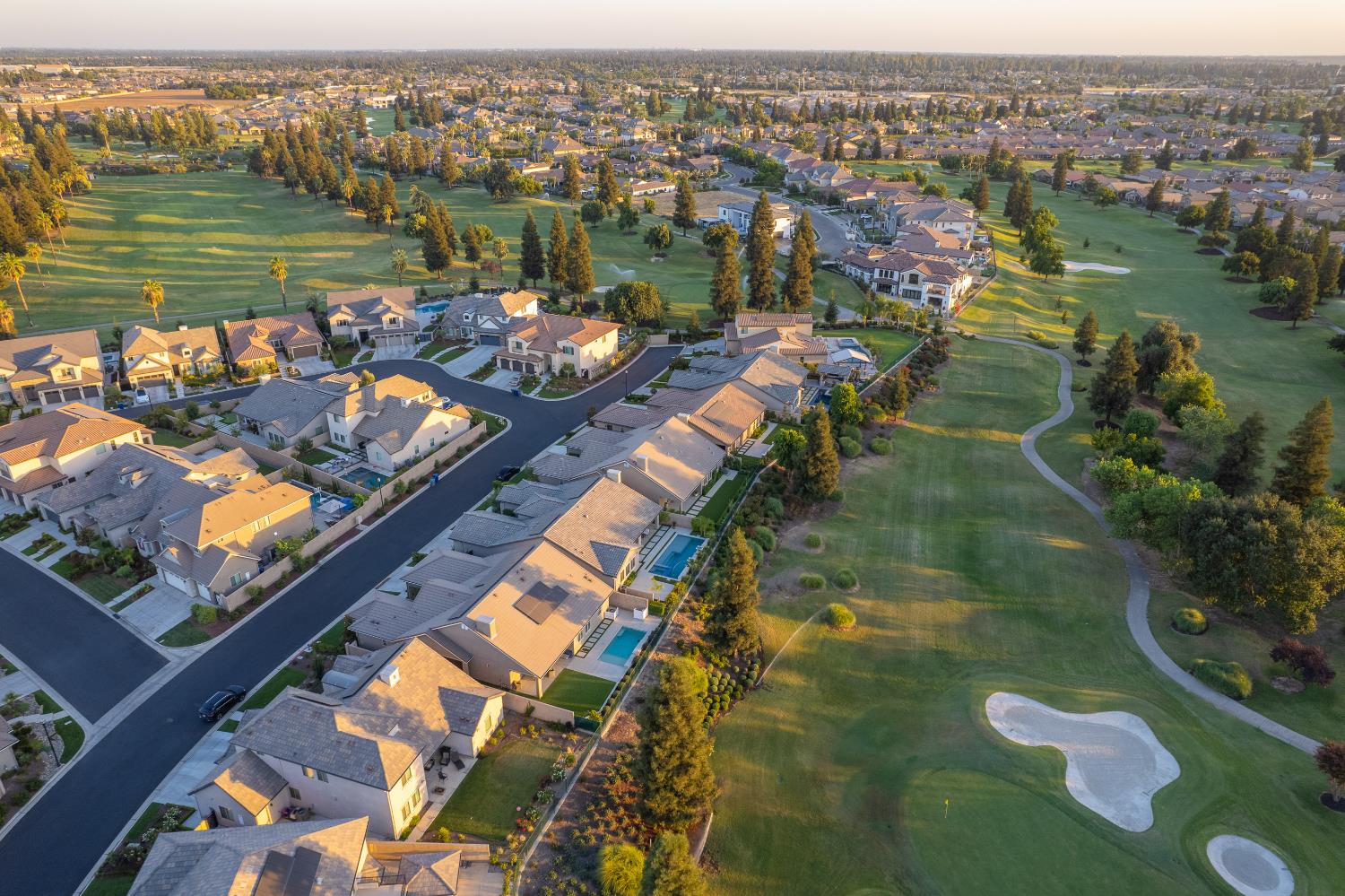 11739 N Turf Dr, Fresno, CA 93730