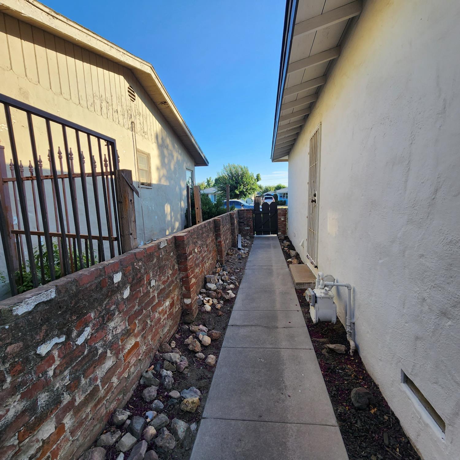 417 N O St, Madera, CA 93637