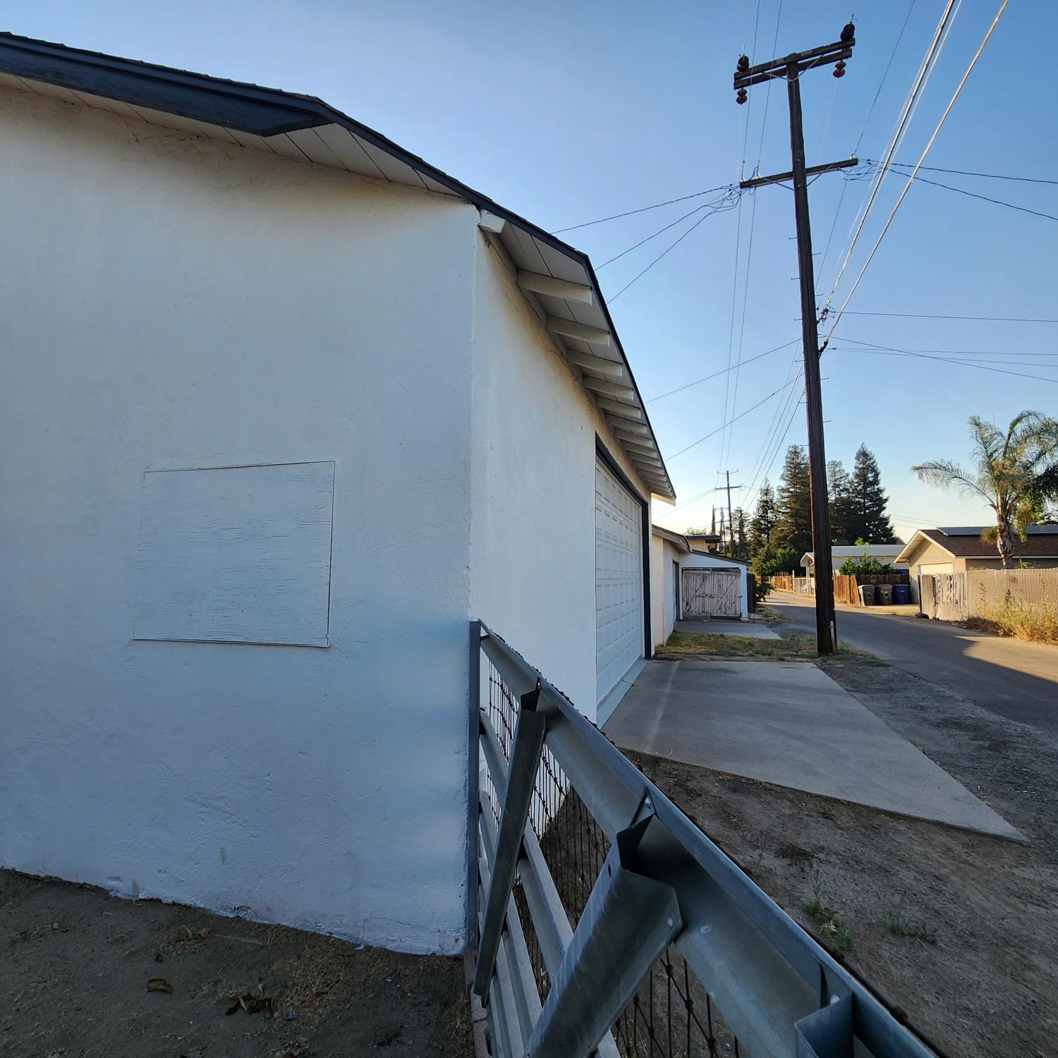 417 N O St, Madera, CA 93637