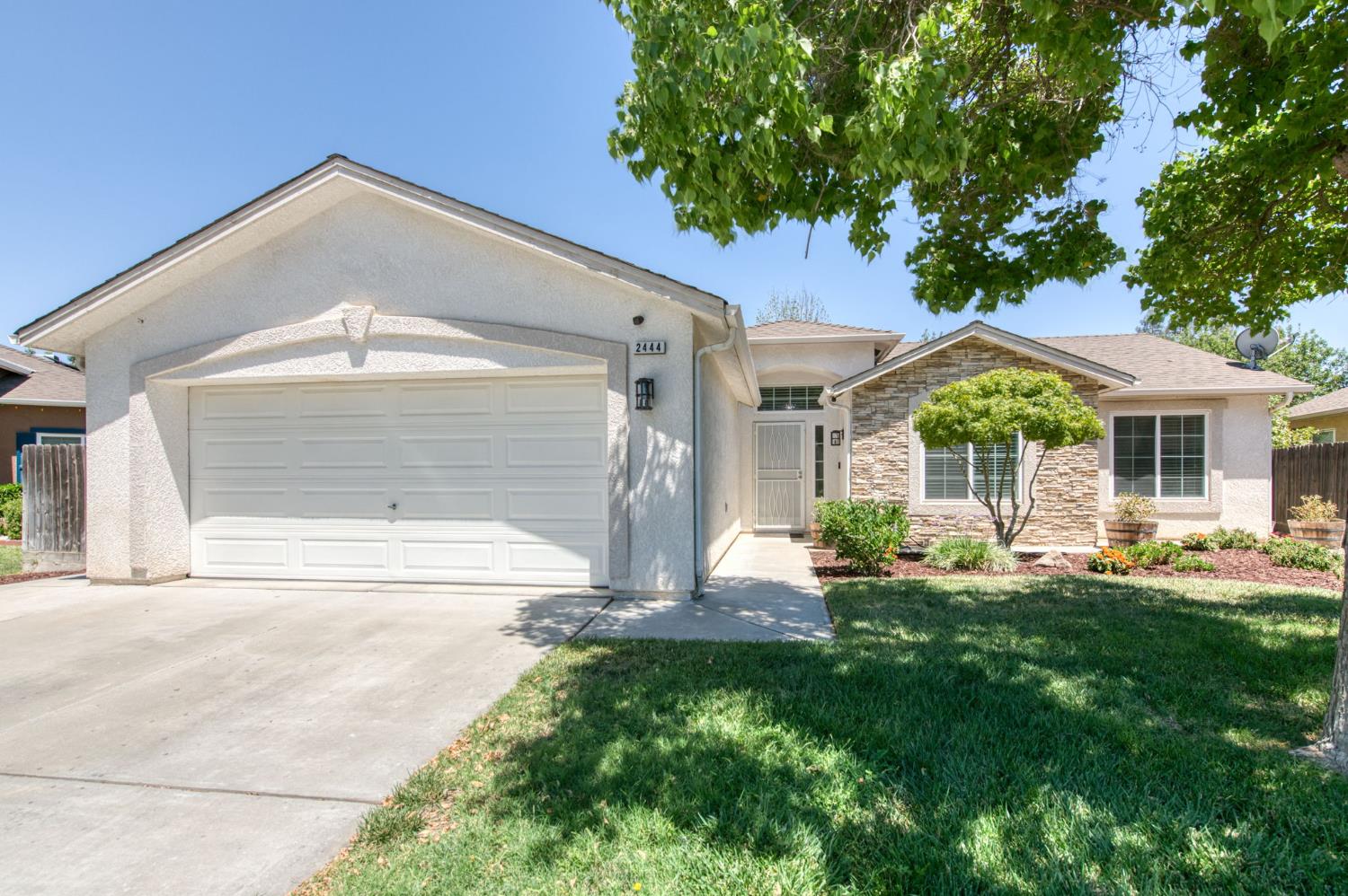 2444 N Tracy N, Fresno, CA 93722