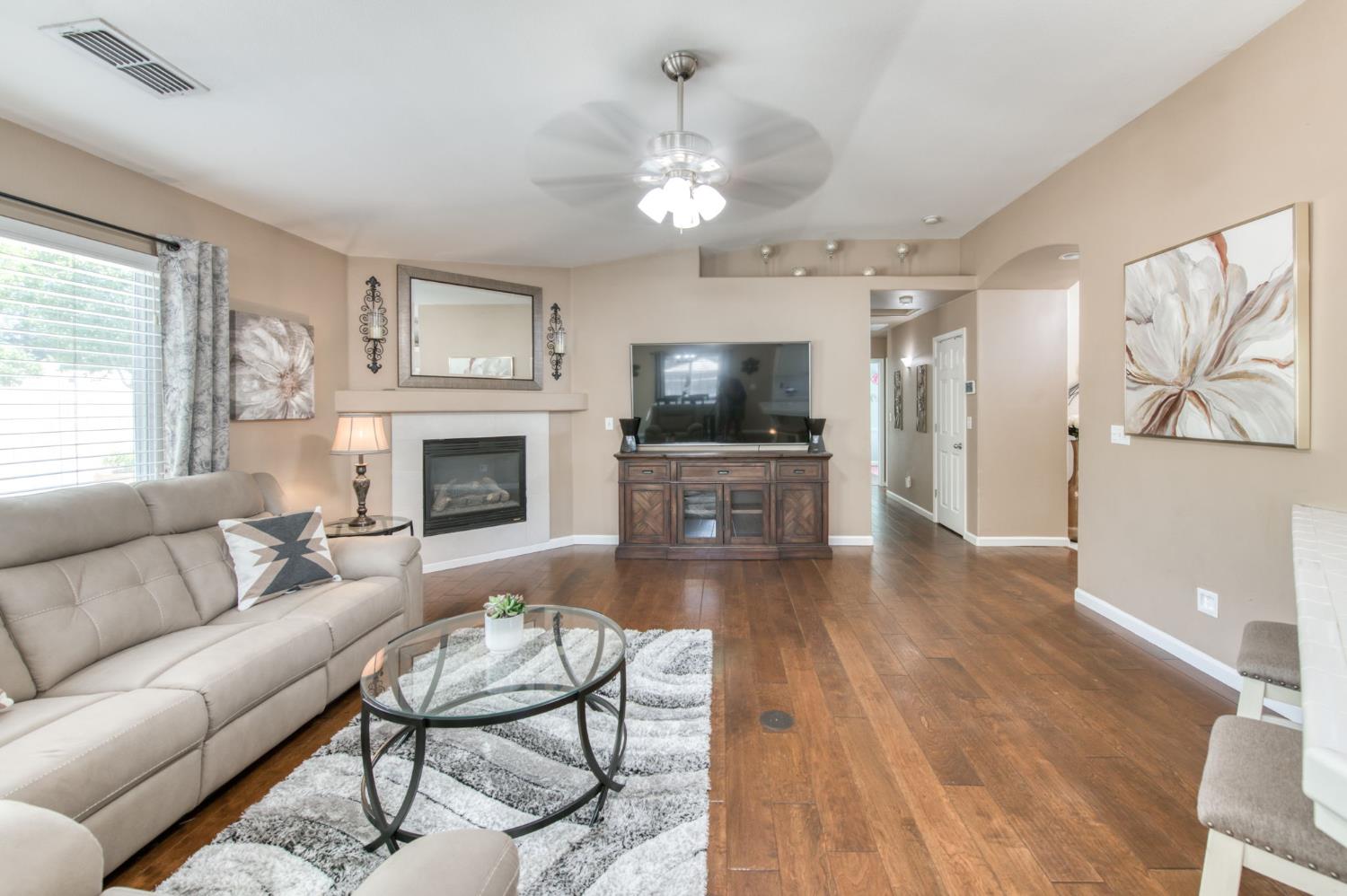 2444 N Tracy N, Fresno, CA 93722