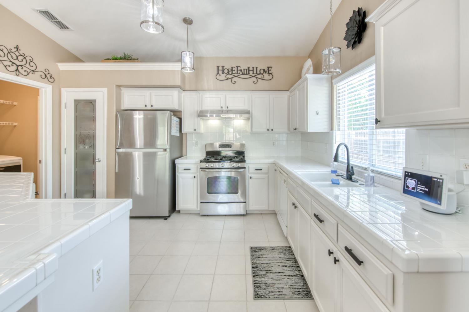 2444 N Tracy N, Fresno, CA 93722