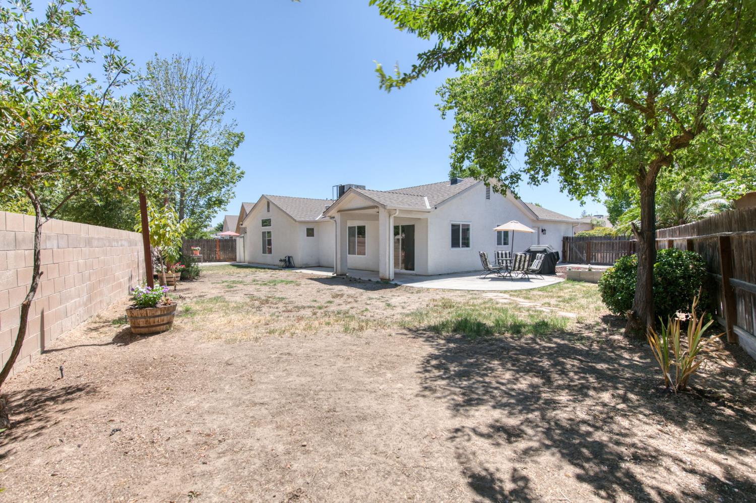 2444 N Tracy N, Fresno, CA 93722
