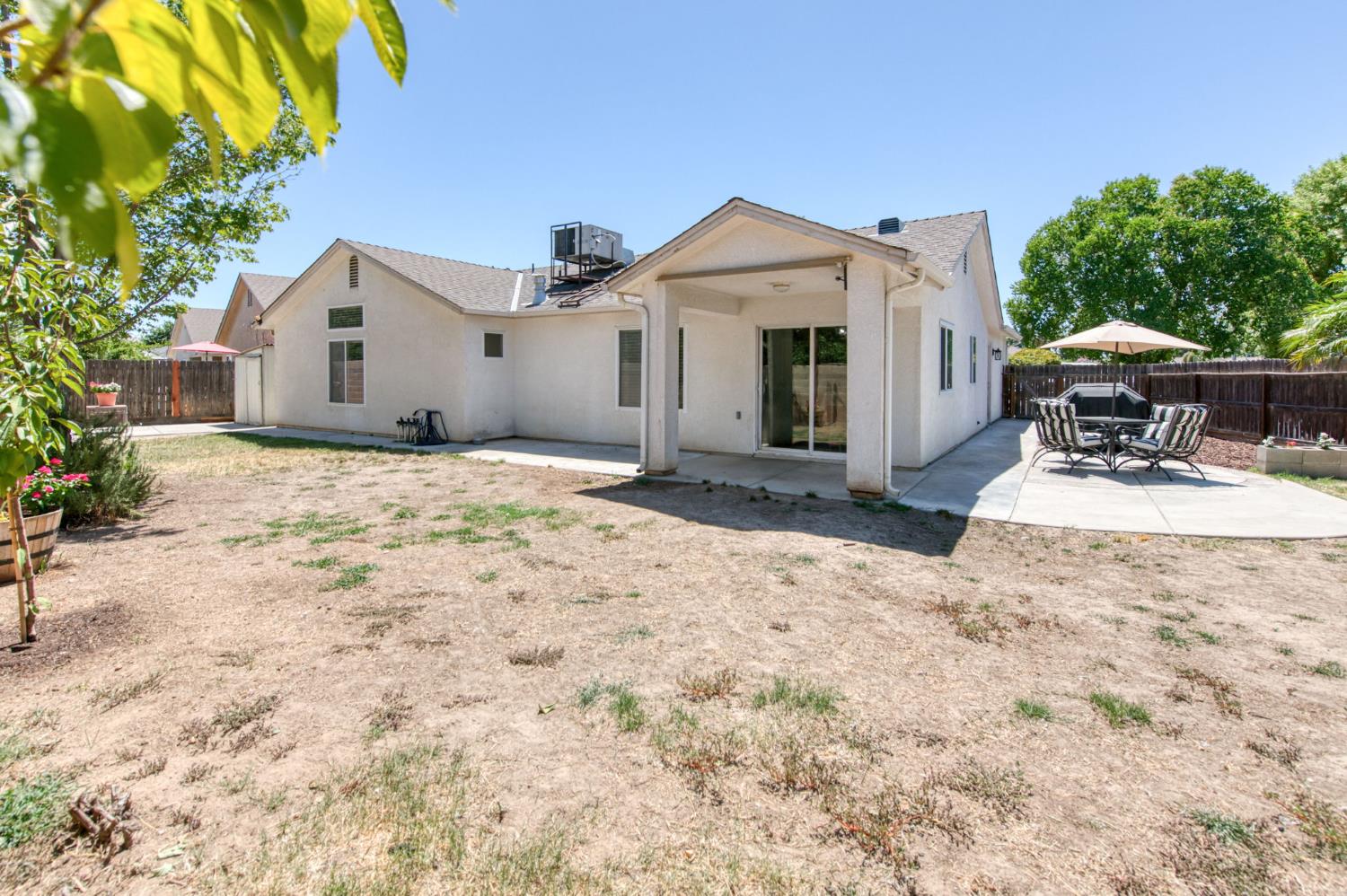 2444 N Tracy N, Fresno, CA 93722