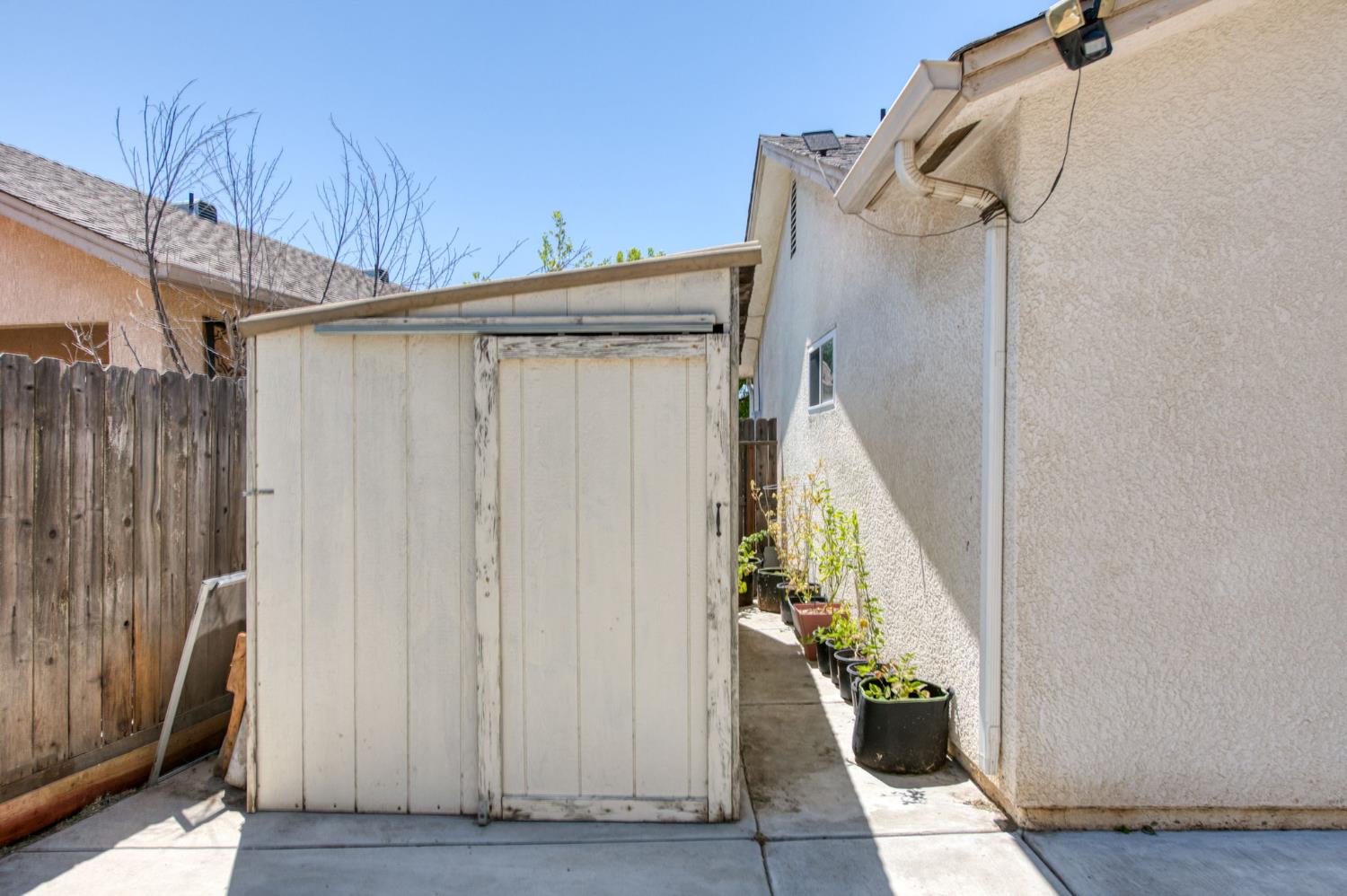 2444 N Tracy N, Fresno, CA 93722