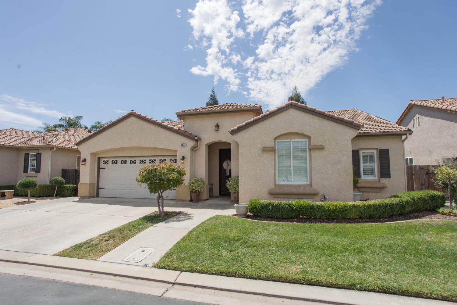 2675 E Rockingham Ct, Fresno, CA 93720