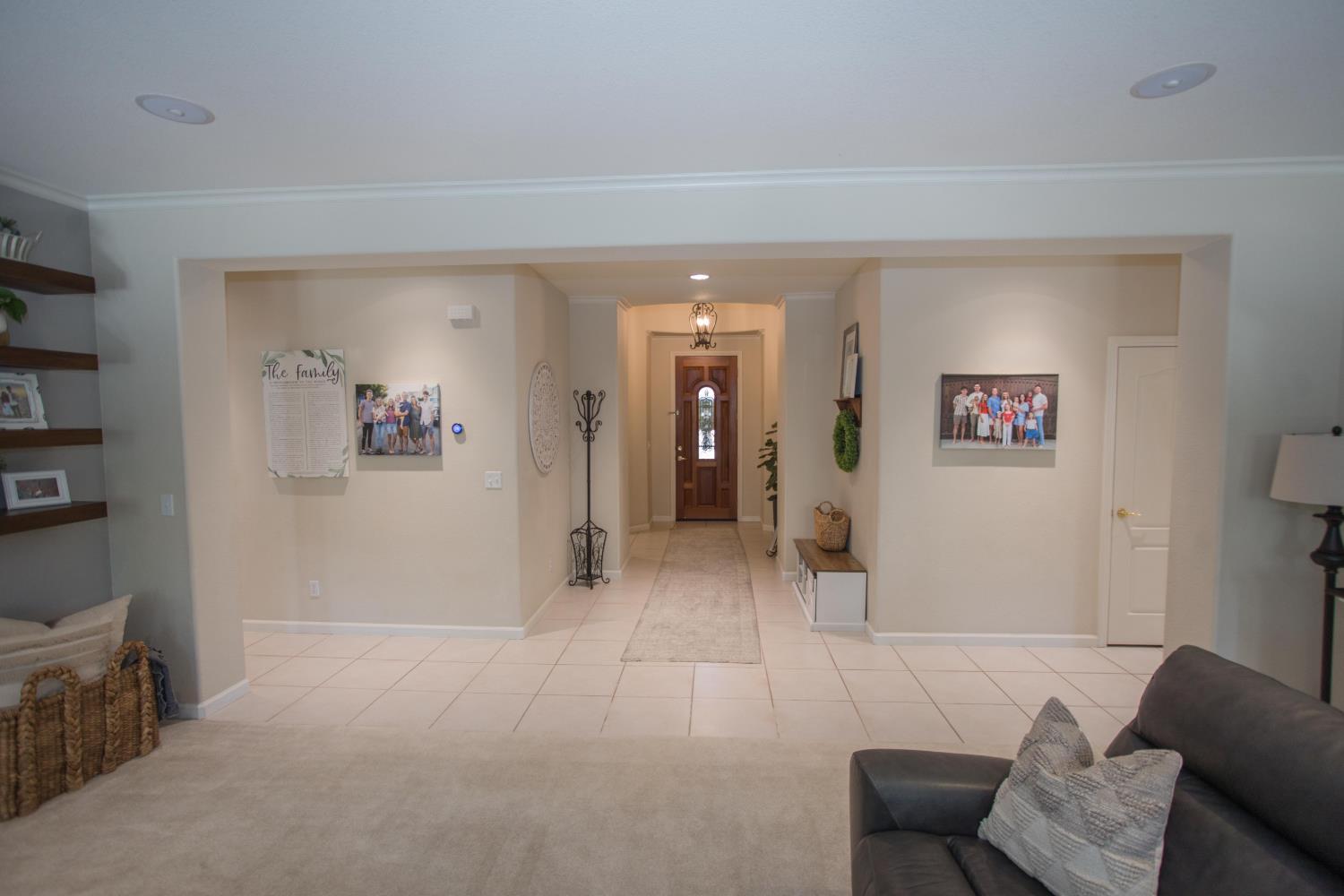 2675 E Rockingham Ct, Fresno, CA 93720