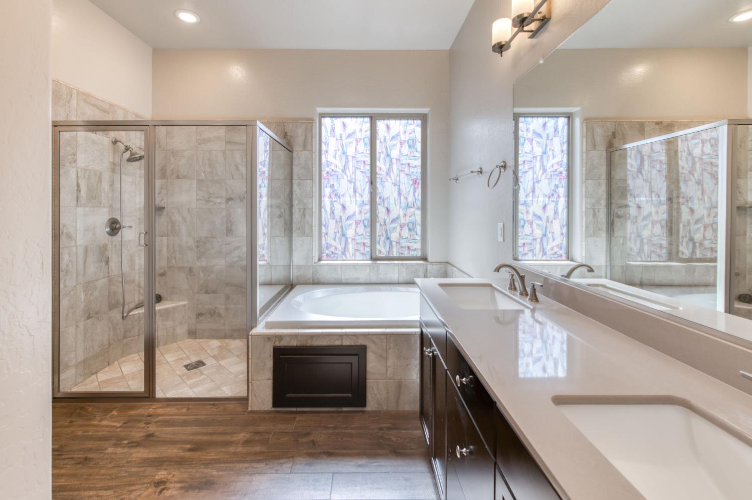 2713 Vermont Ave, Clovis, CA 93619