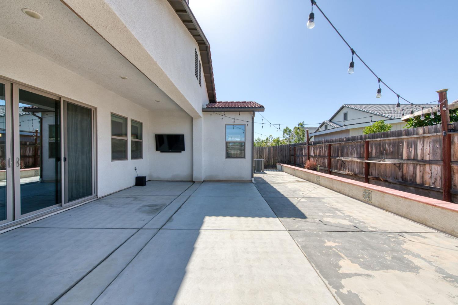 2713 Vermont Ave, Clovis, CA 93619