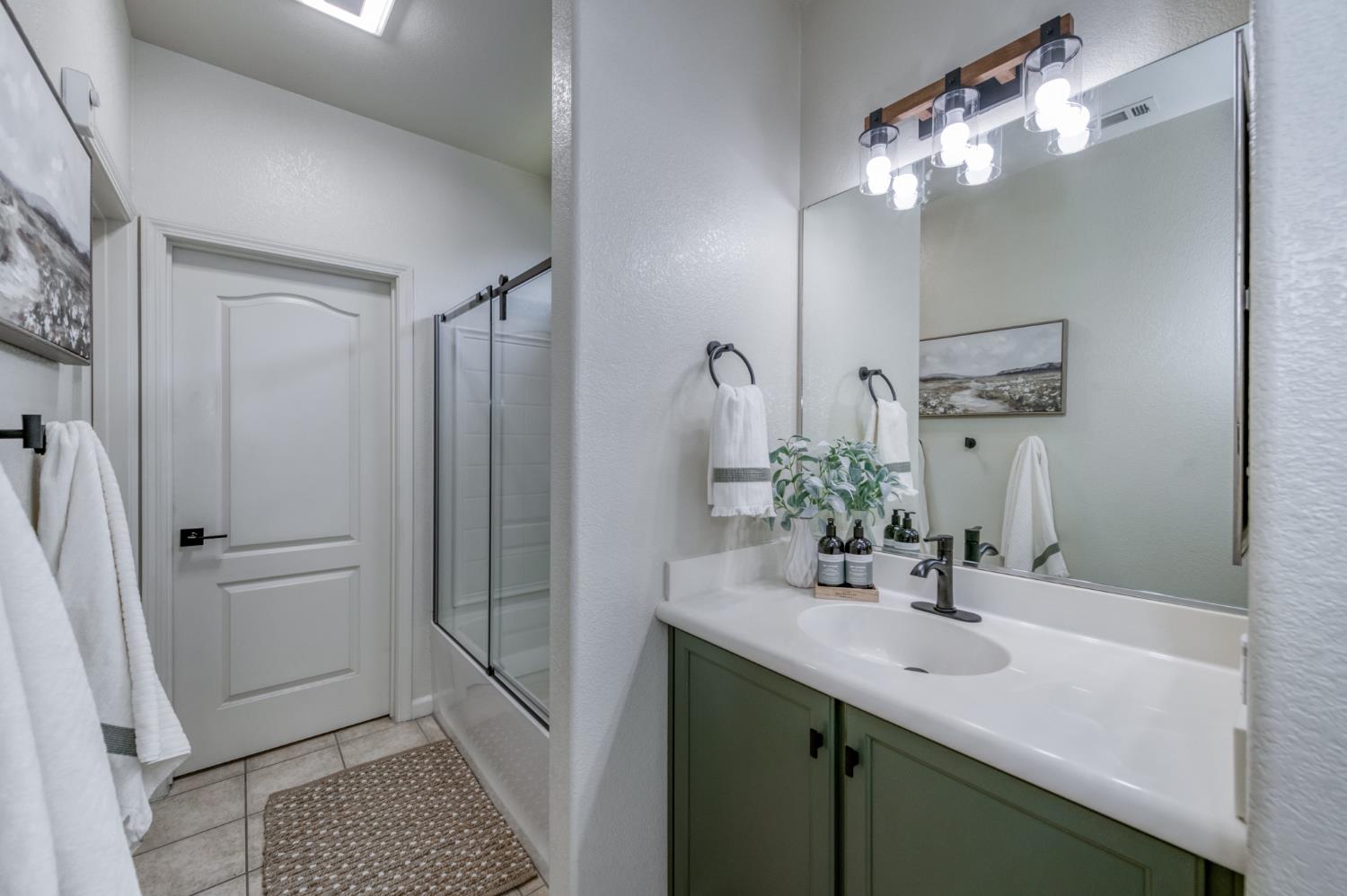 2095 Boccioni Ln, Clovis, CA 93611