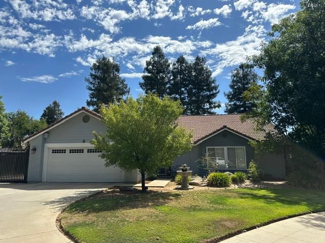 193 N Laurel Ave, Clovis, CA 93611