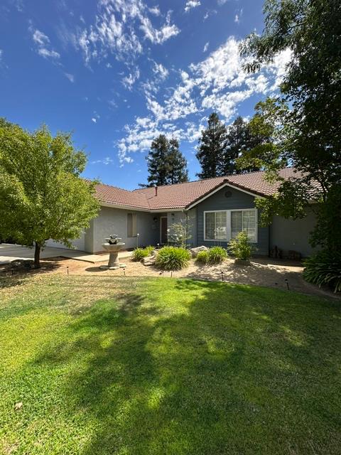 193 N N Laurel Ave, Clovis, CA 93611