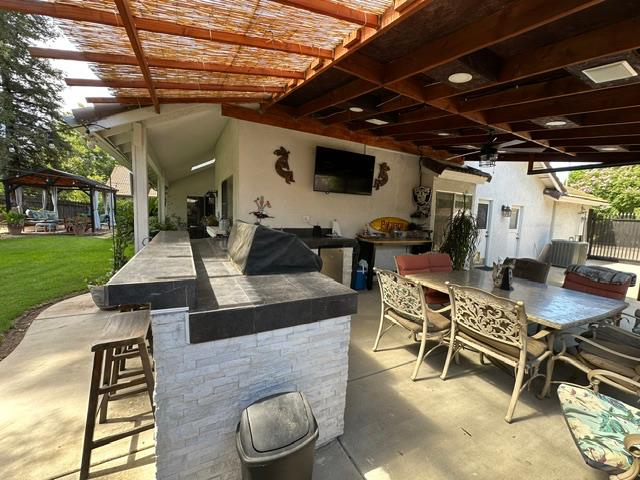 193 N N Laurel Ave, Clovis, CA 93611
