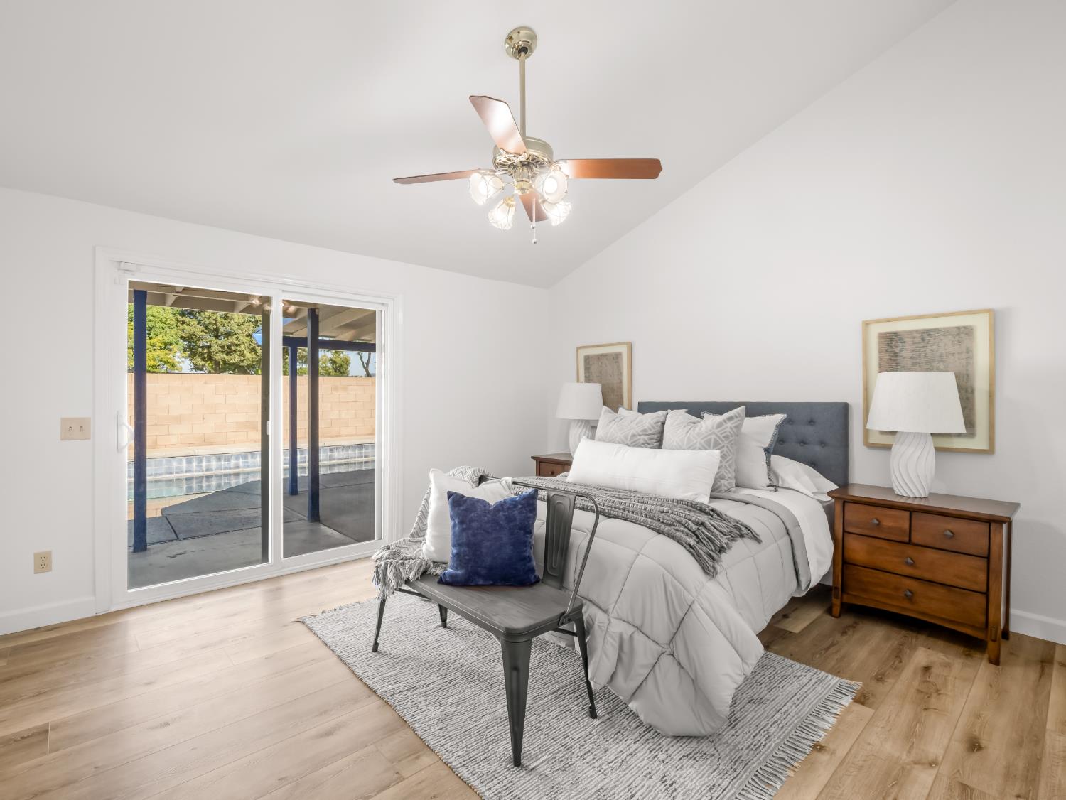 225 N Acacia Ave, Clovis, CA 93612