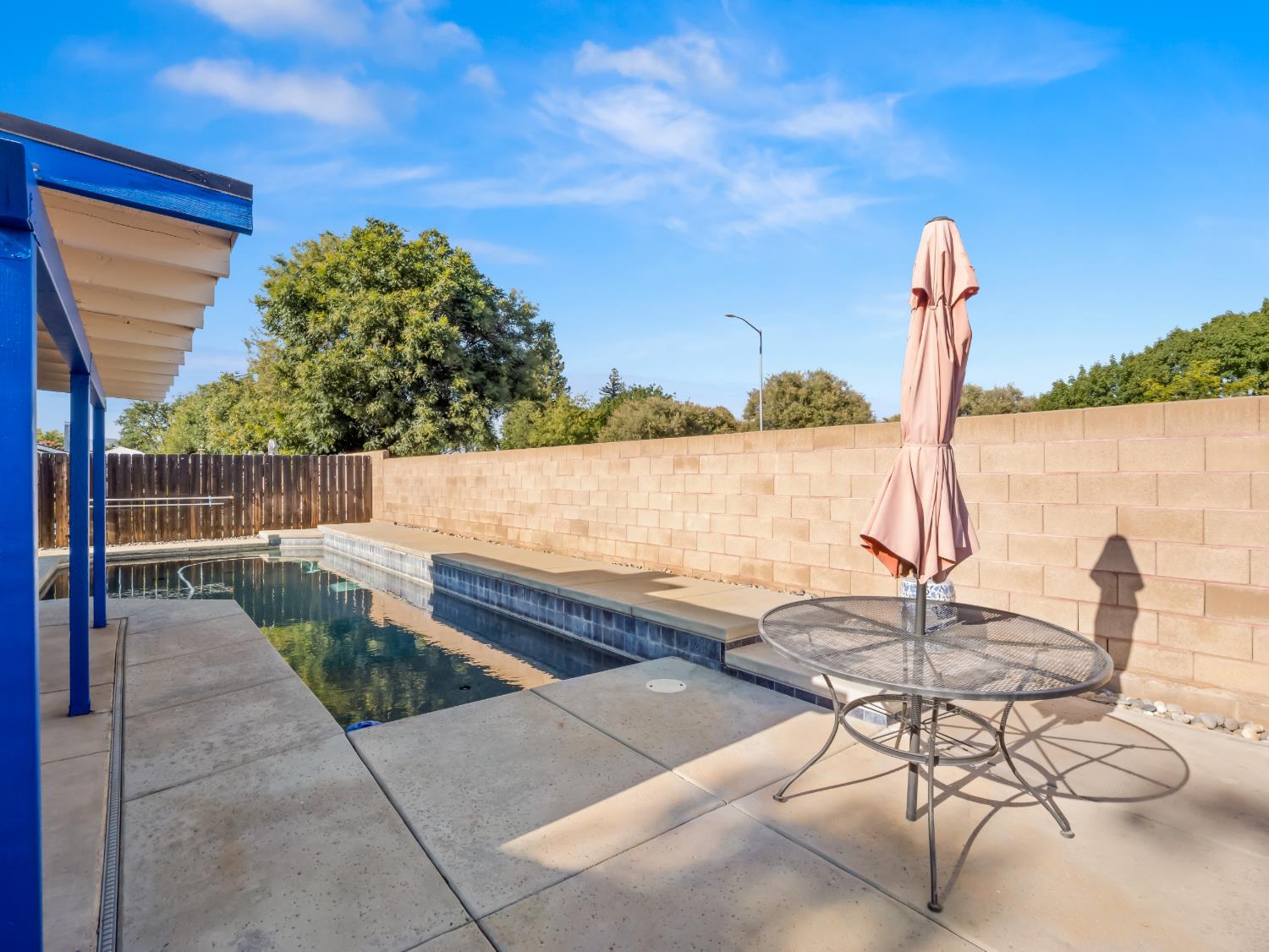 225 N Acacia Ave, Clovis, CA 93612