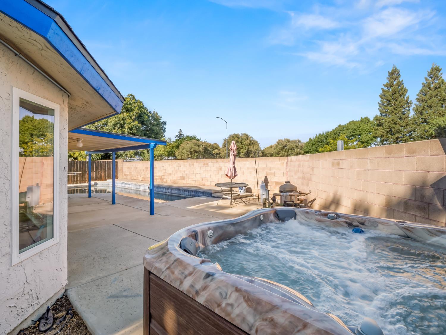 225 N Acacia Ave, Clovis, CA 93612