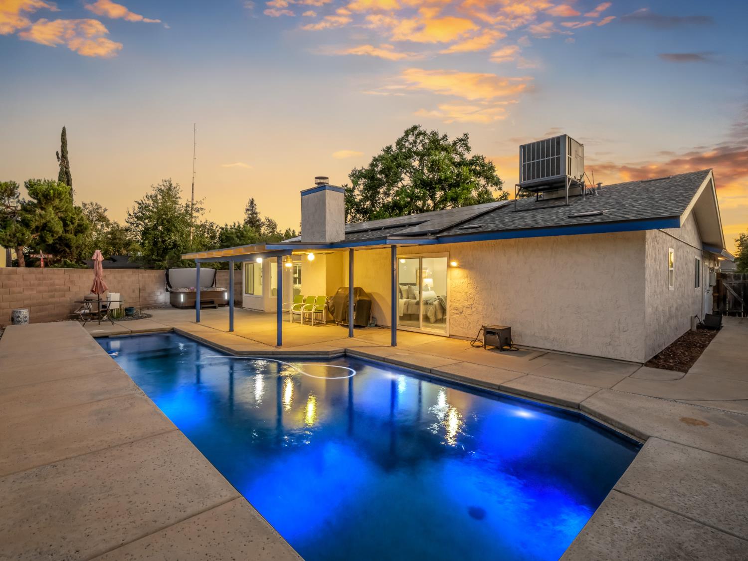 225 N Acacia Ave, Clovis, CA 93612