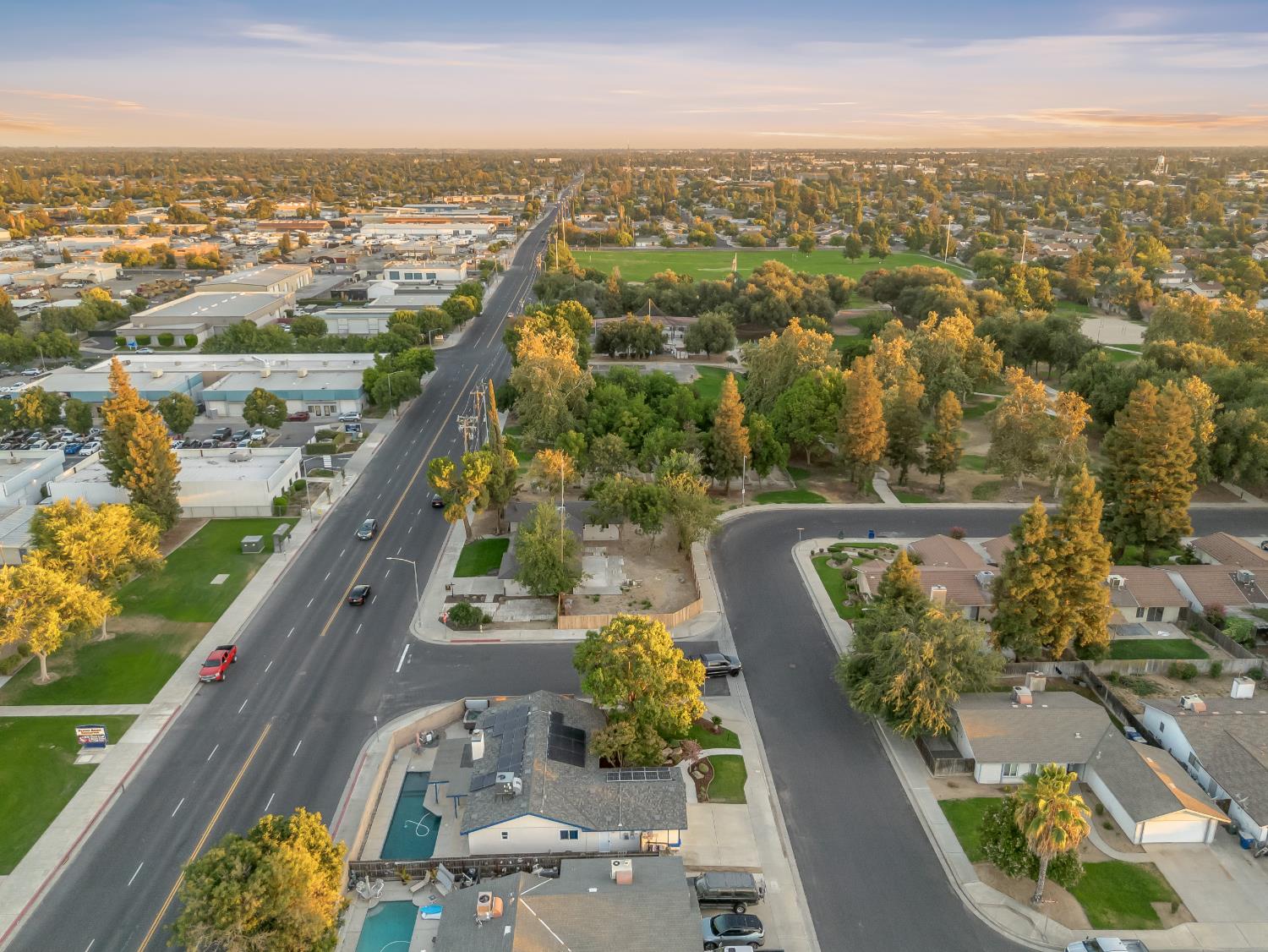 225 N Acacia Ave, Clovis, CA 93612