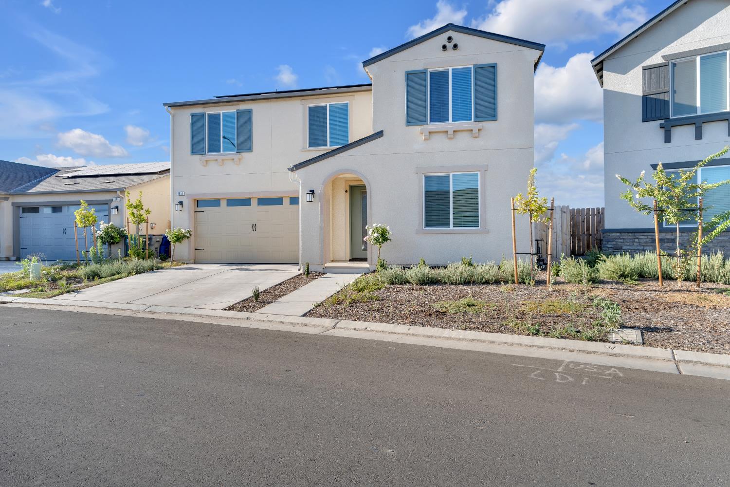 6654 E Carmen Ave, Fresno, CA 93727