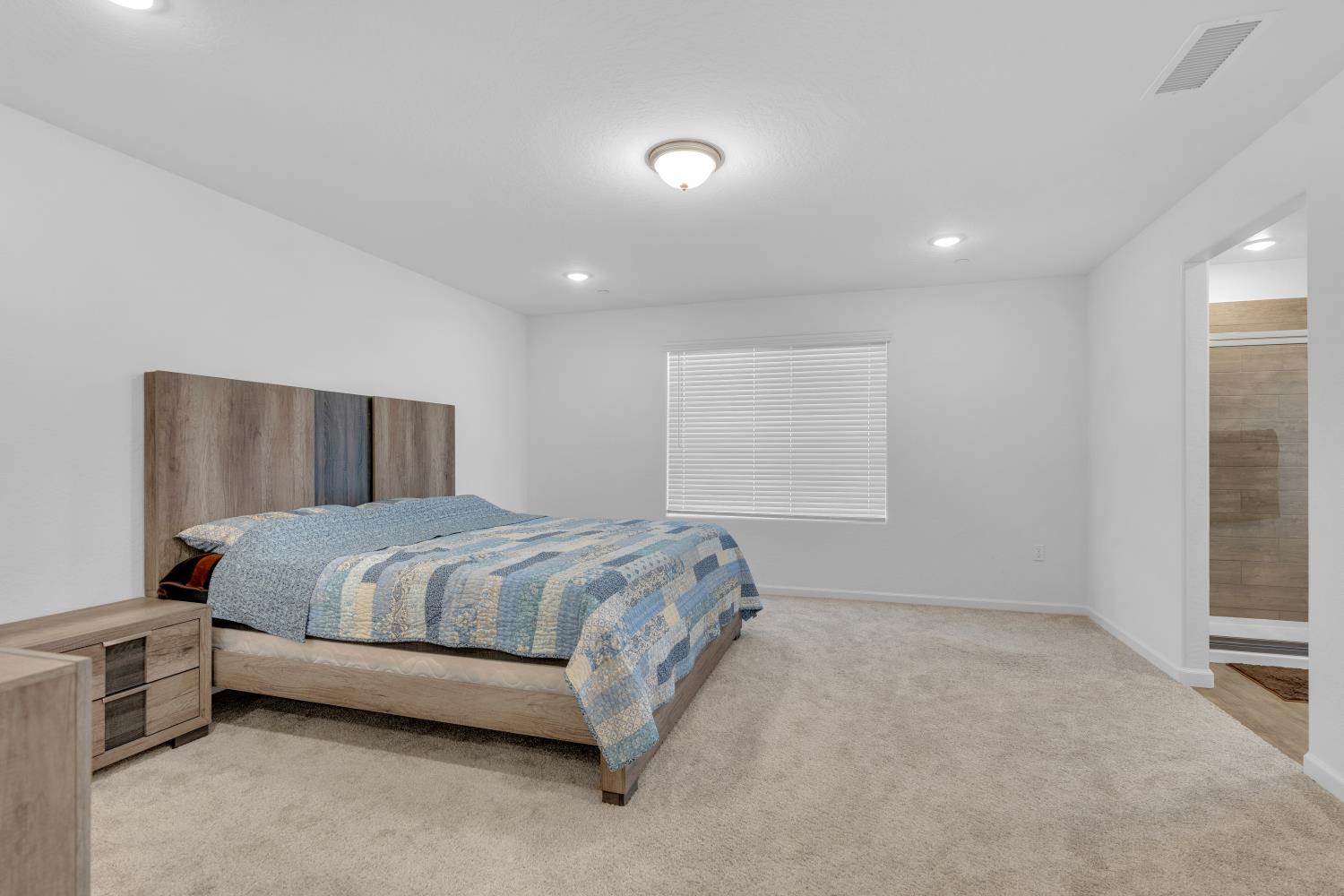6654 E Carmen Ave, Fresno, CA 93727