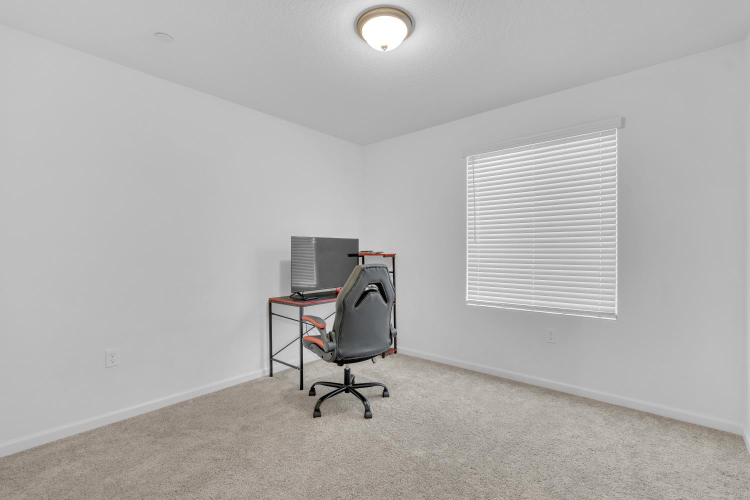 6654 E Carmen Ave, Fresno, CA 93727