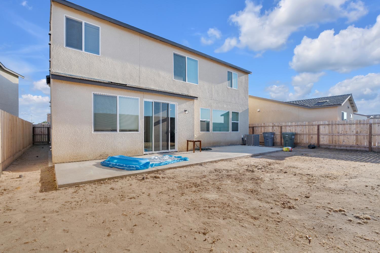 6654 E Carmen Ave, Fresno, CA 93727