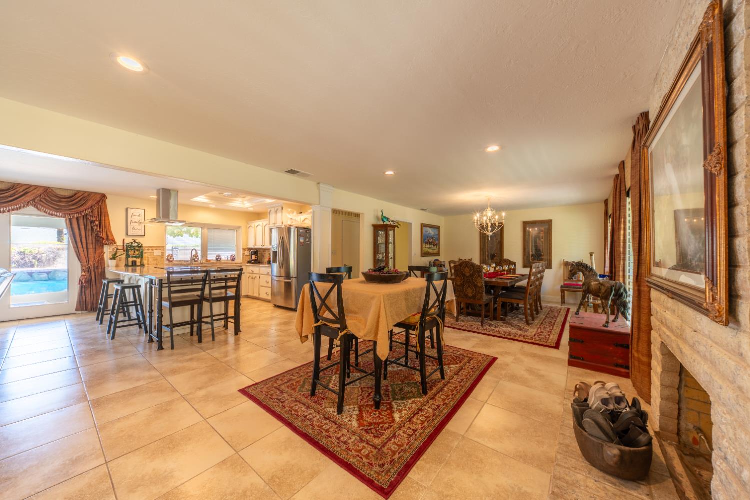 1626 W Mesa Ave, Fresno, CA 93711