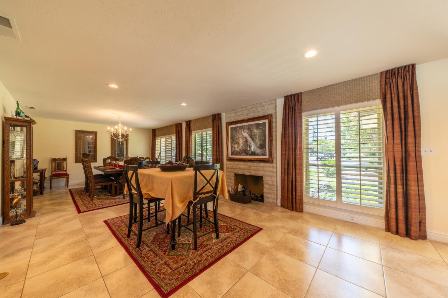 1626 W Mesa Ave, Fresno, CA 93711