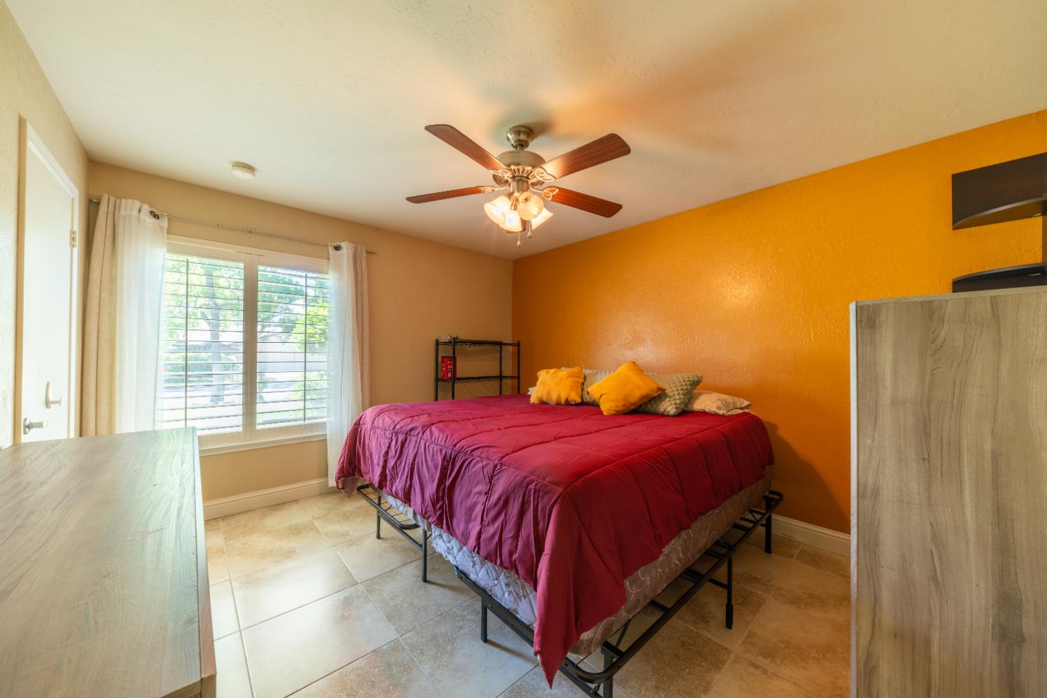 1626 W Mesa Ave, Fresno, CA 93711